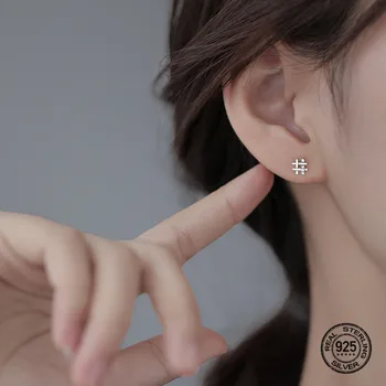 Divat Geometrikus Fülbevaló Női Fény Luxus Koreai Üreges Csillogó Strasszos Kreatív Lány Kis Ékszer 2021 Új Trend